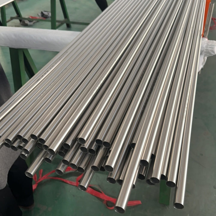 Tubería de acero inoxidable de soldadura A249 304L ERW 