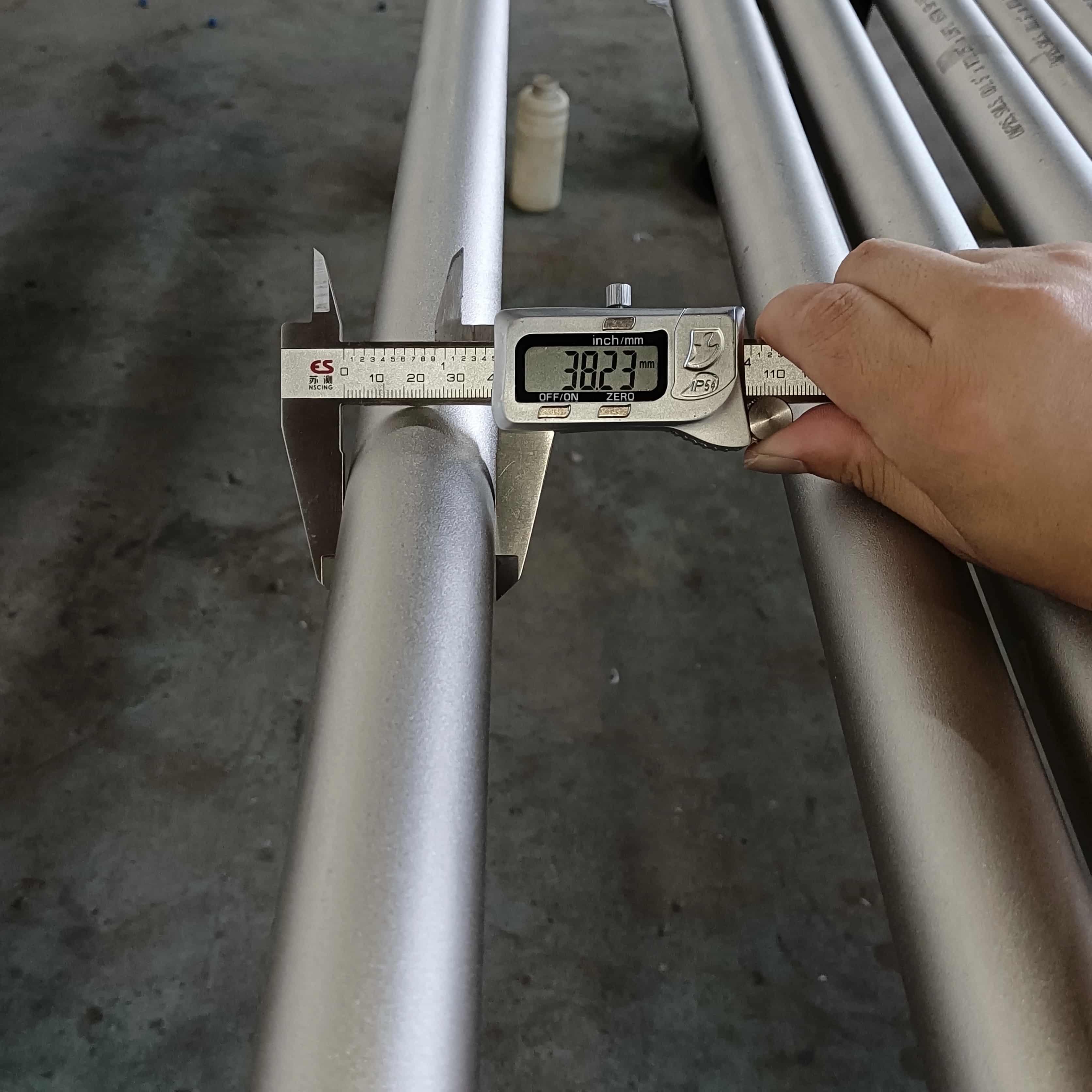 Prueba de productos de tubería de acero inoxidable